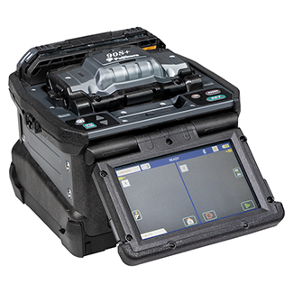 How can I avoid contamination or damage to the fibres during the fusion splicing process?