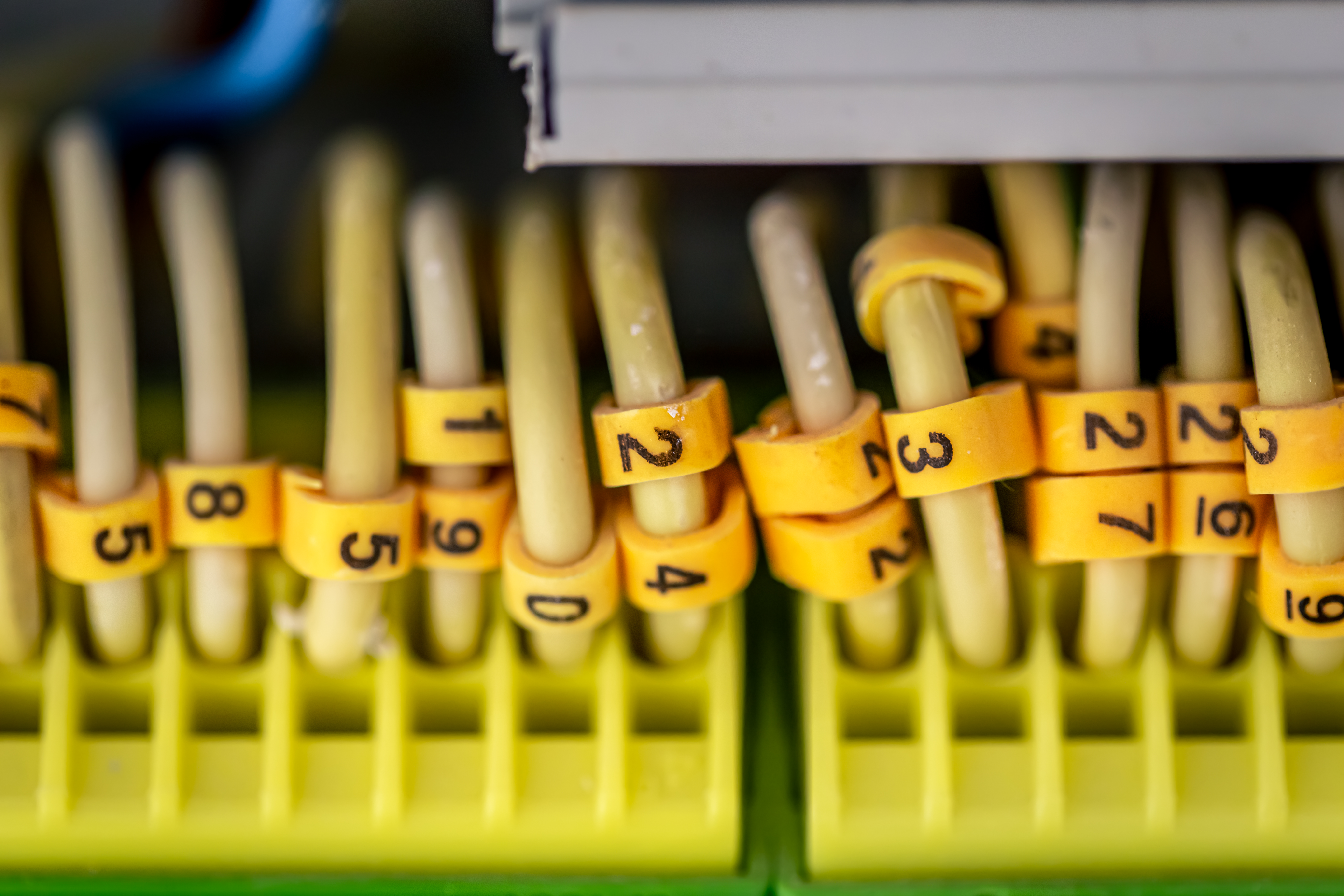 Labelled cables